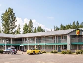 ซูเปอร์ 8 บาย วินด์แฮม เควสเนล บริติชโคลัมเบีย Hotel ภายนอก รูปภาพ